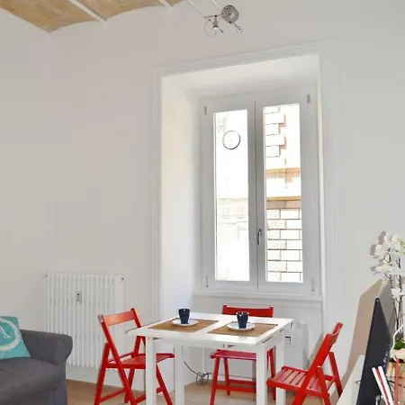 6 Stars Apartment