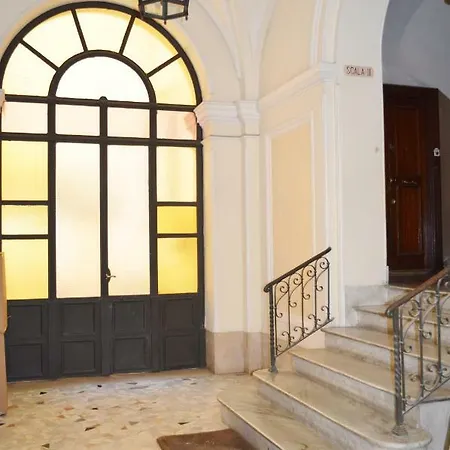 6 Stars Apartment