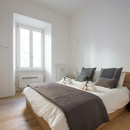 6 Stars Apartment Rome