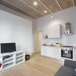 6 Stars 로마